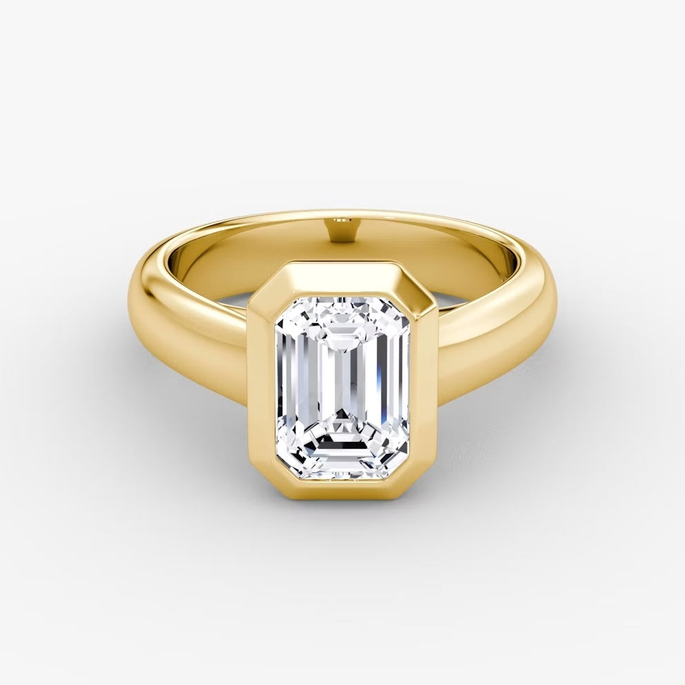 Emerald kesim çerçeve montür tektaş yüzük sarı altın ön görünüm