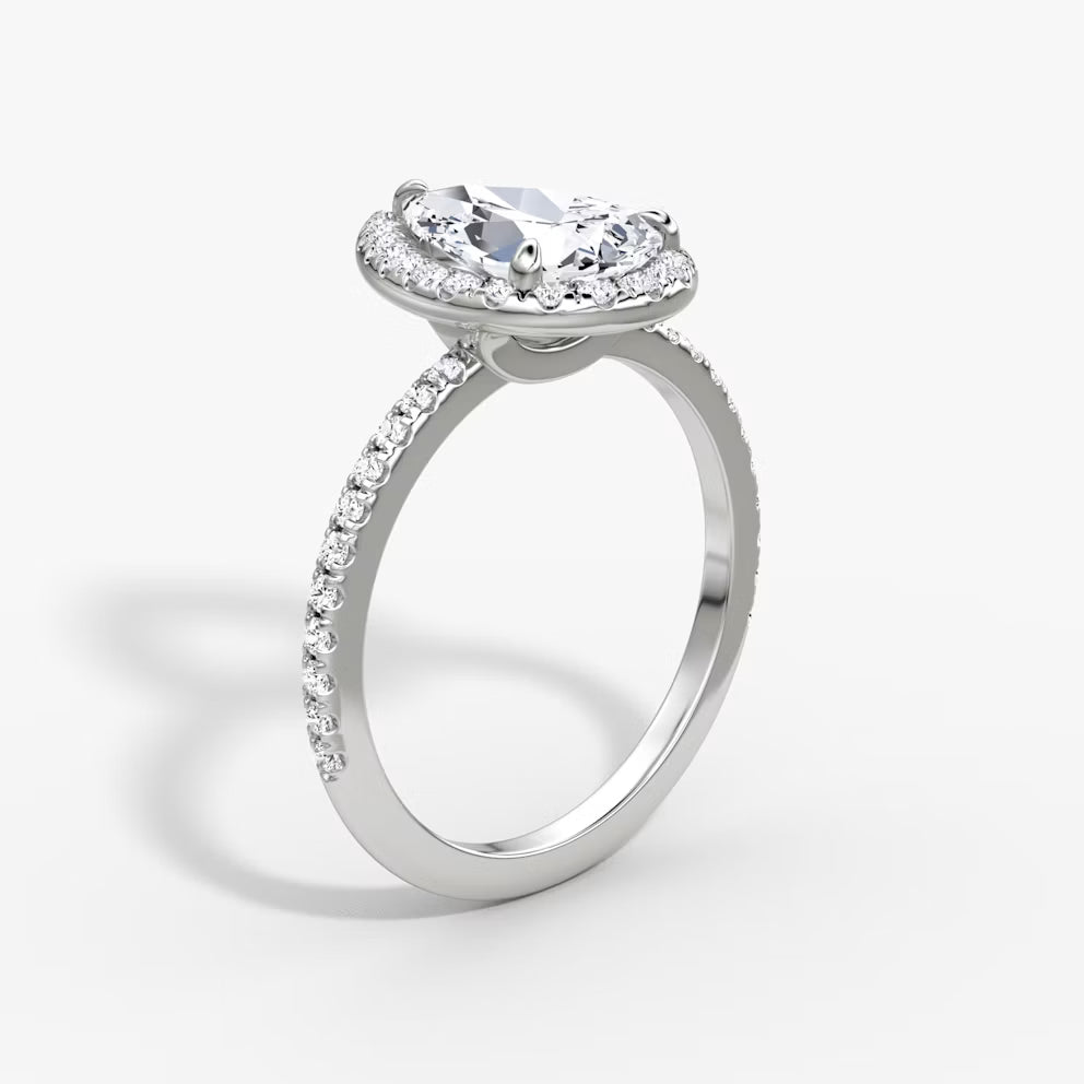 4,00 Carat Prenses Kesim Halo Pırlanta Yüzük Beyaz Altın yan görünüm