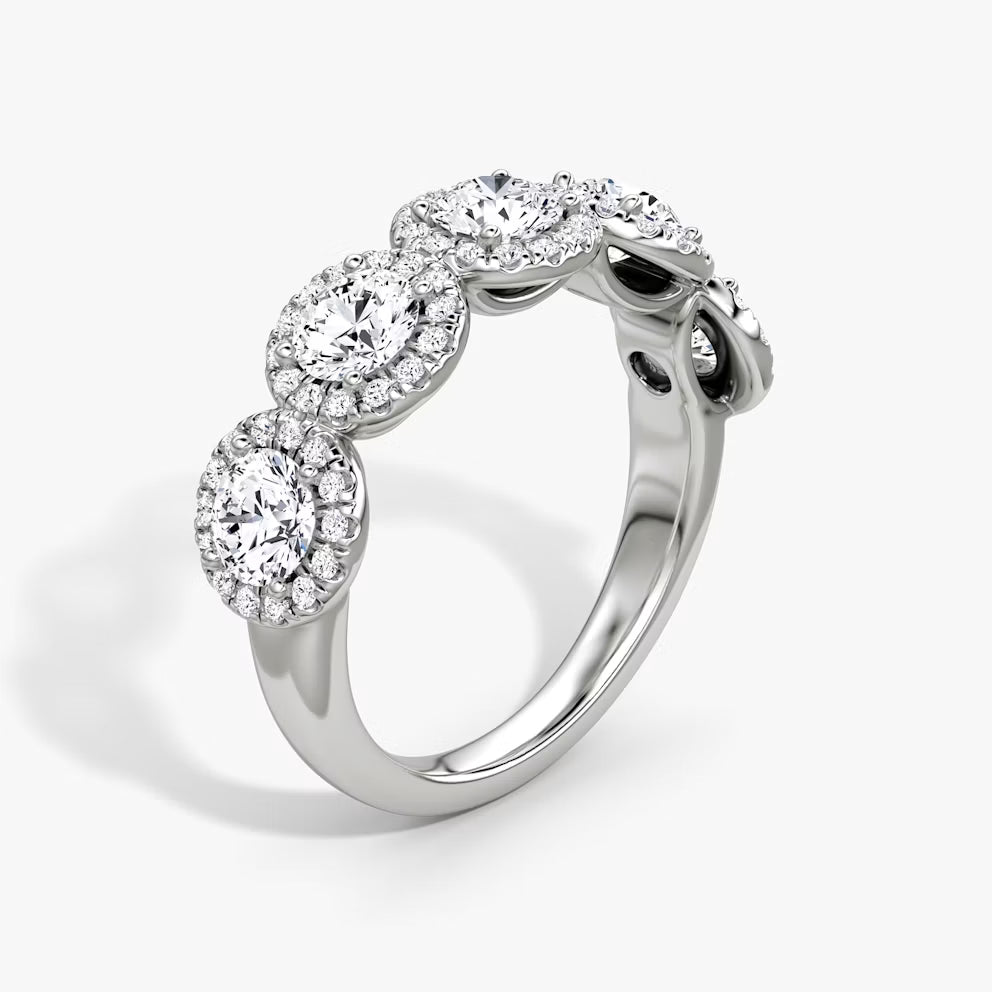 2.50 Carat Round Kesim Beştaş Halo Beyaz Altın Dik Açı